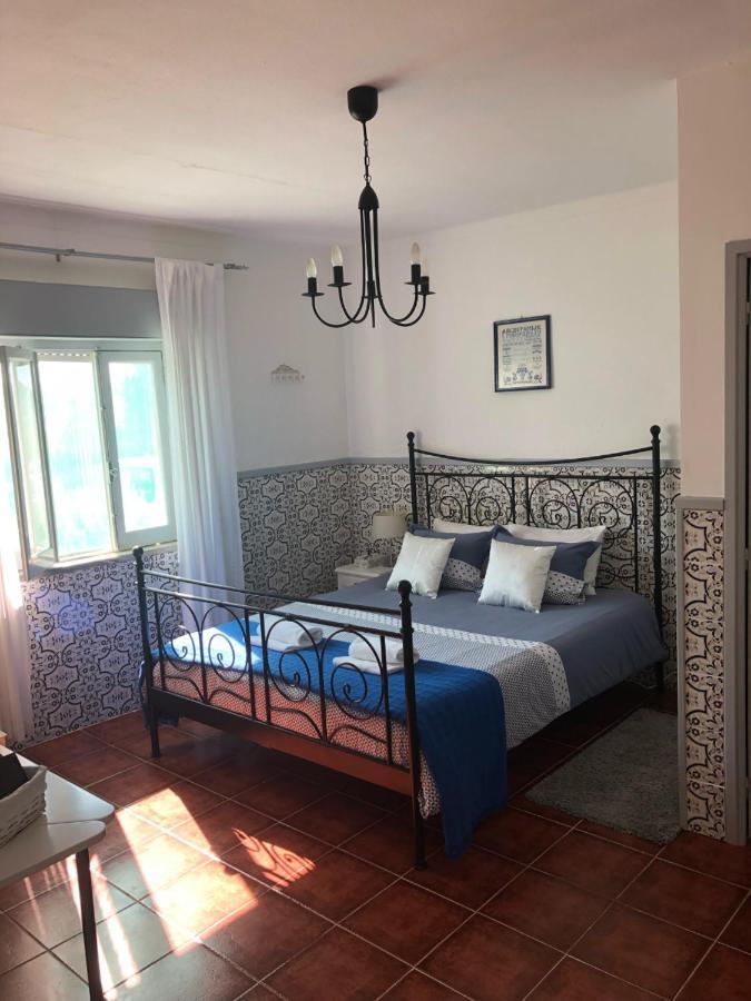 オビドス Casa Coloridos Bed & Breakfast エクステリア 写真