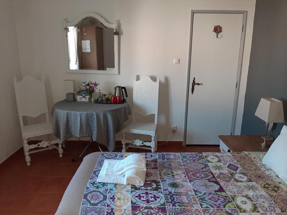 オビドス Casa Coloridos Bed & Breakfast エクステリア 写真